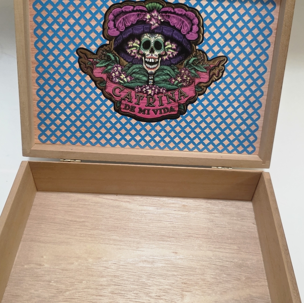 Catrina De Mi Vida Decorative Skull Empty Cigar Box. Amazing Craftmanship! Rare! - Picture 3 of 16
